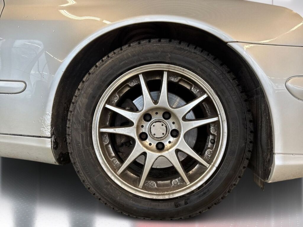 Mercedes-Benz C 2004 Harmaa