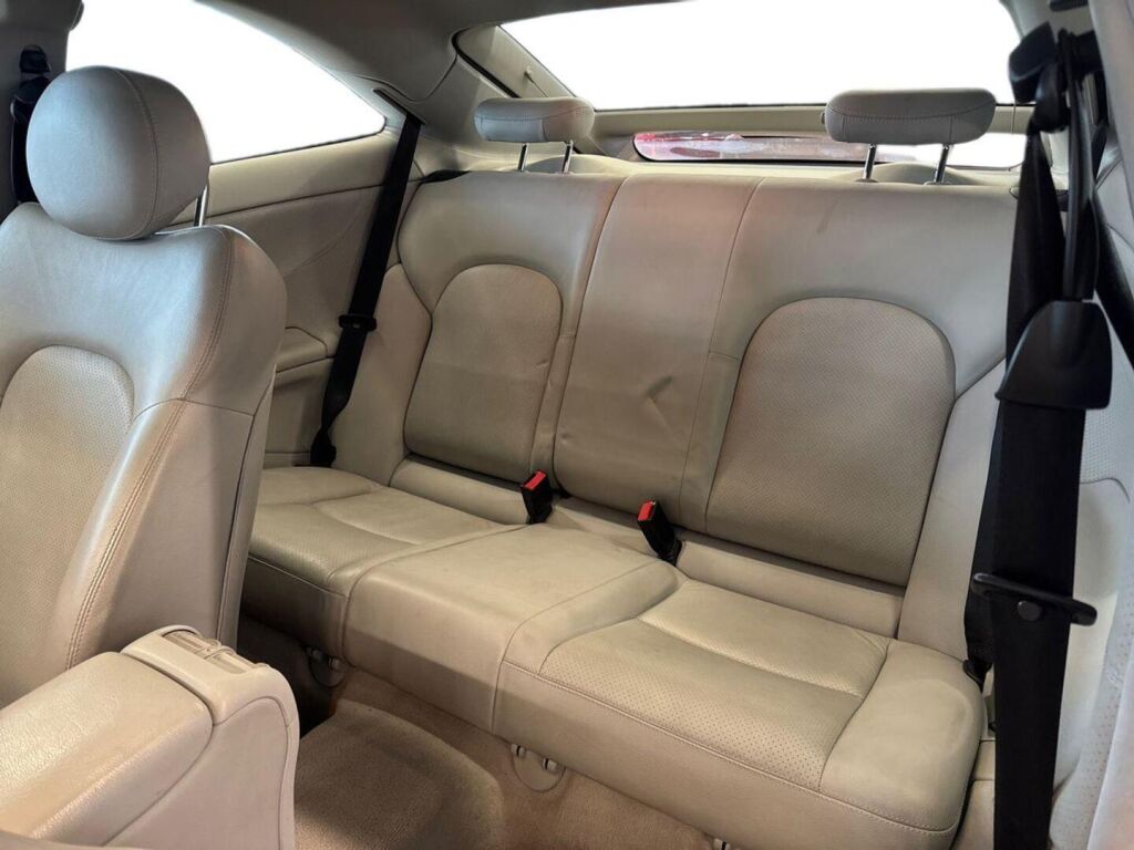 Mercedes-Benz C 2004 Harmaa