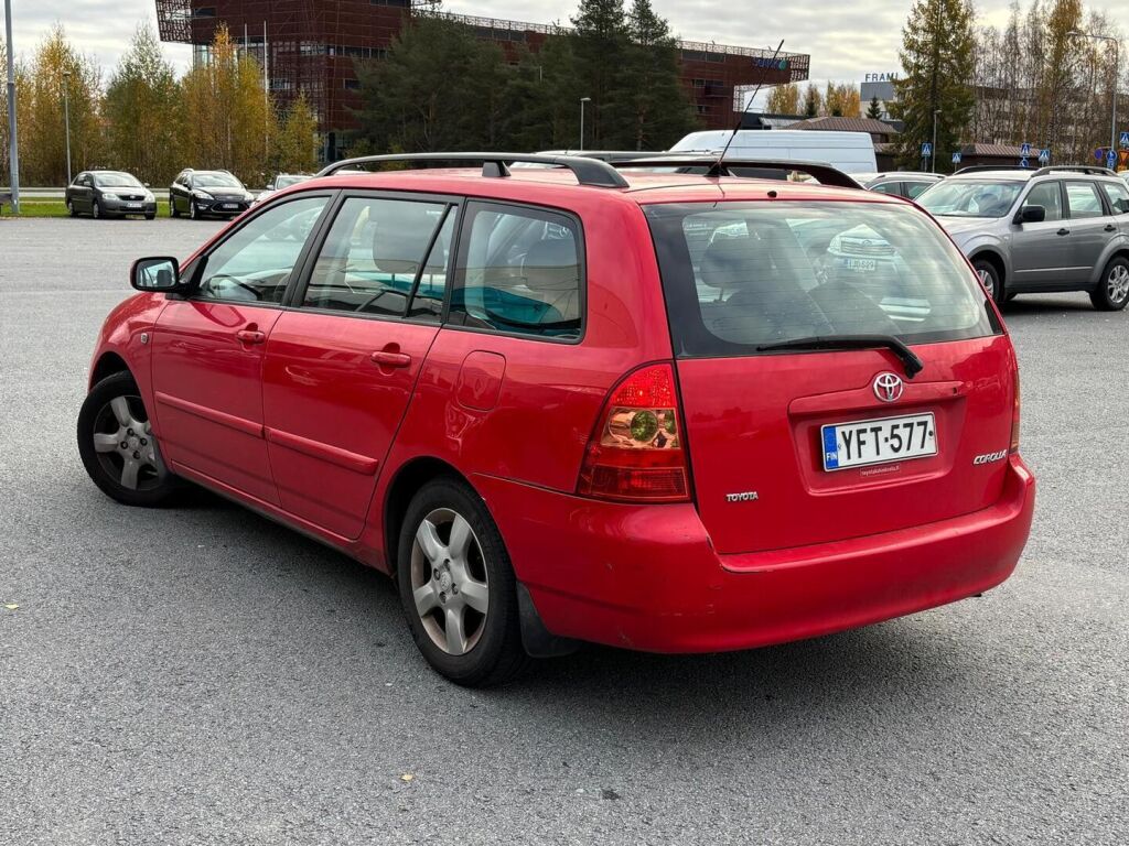 Toyota Corolla 2006 Punainen
