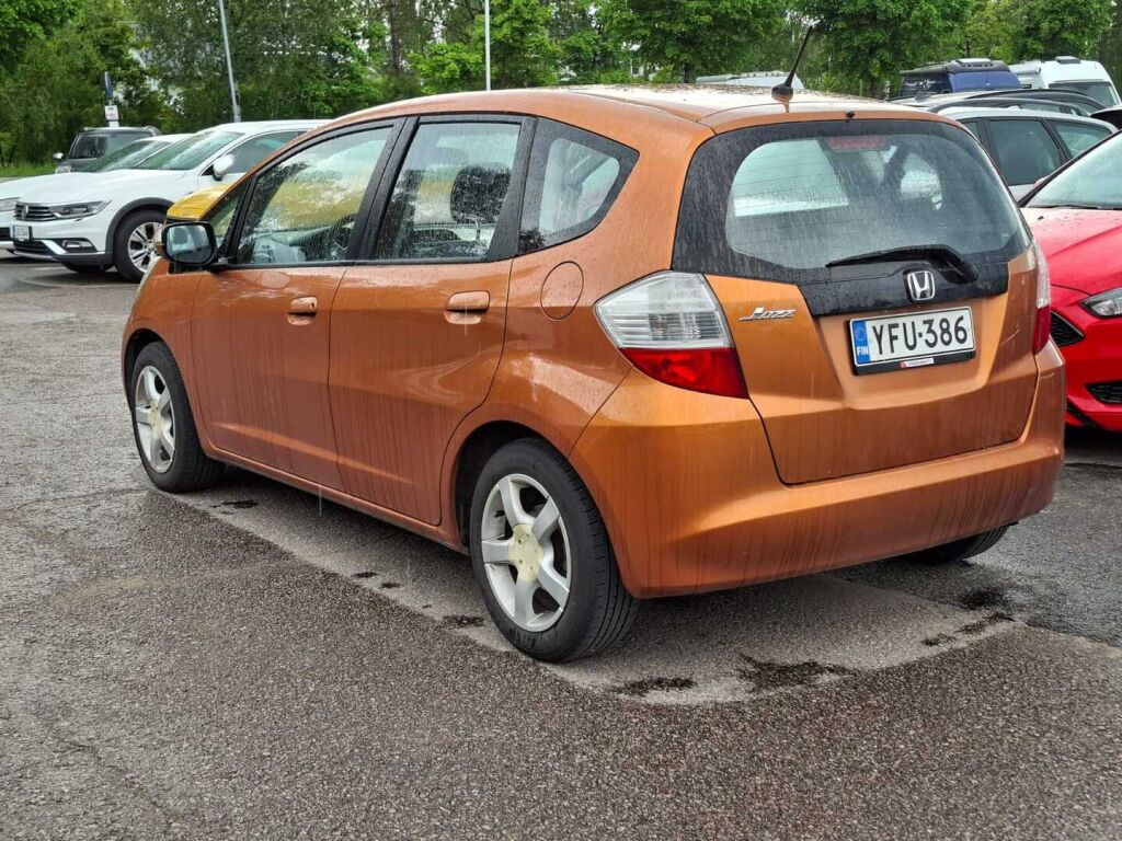 Honda Jazz 2010 Ruskea (beige)