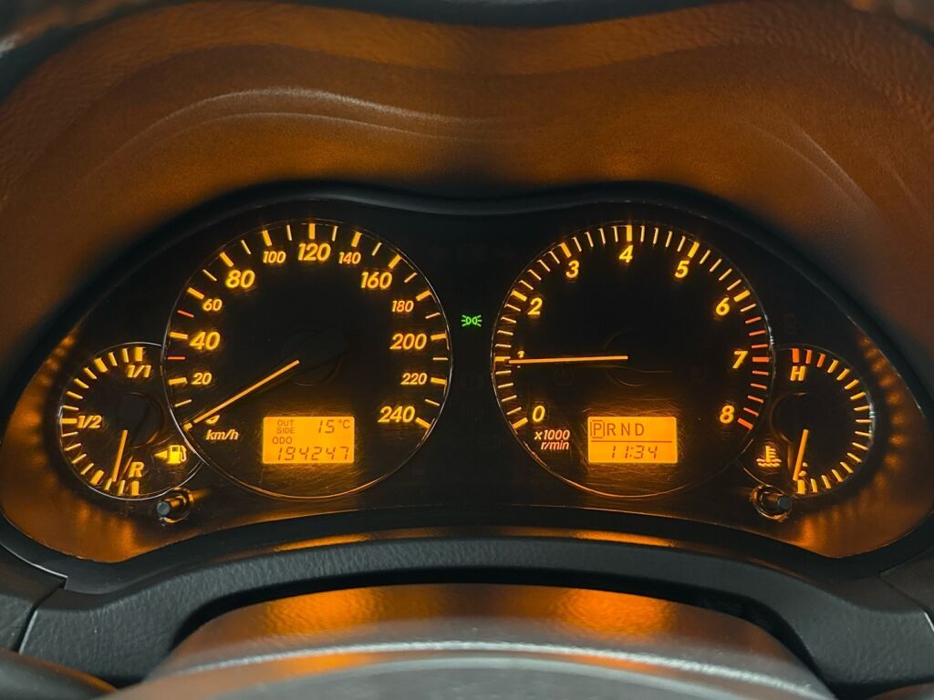 Toyota Avensis 2005 Vihreä