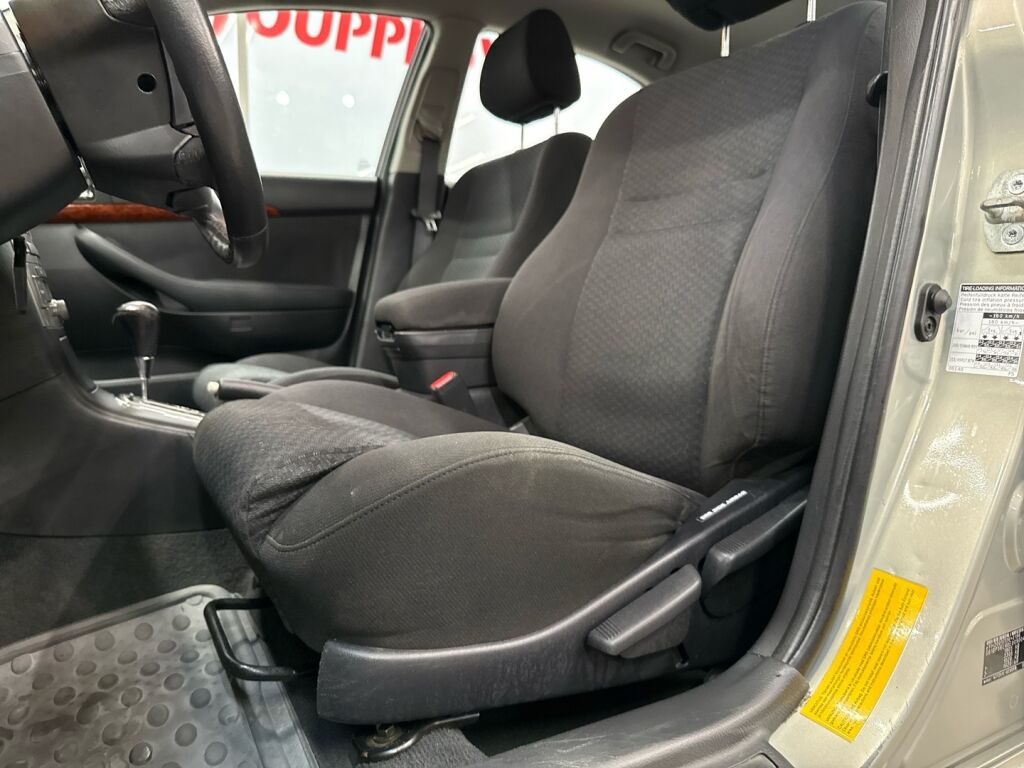 Toyota Avensis 2005 Vihreä