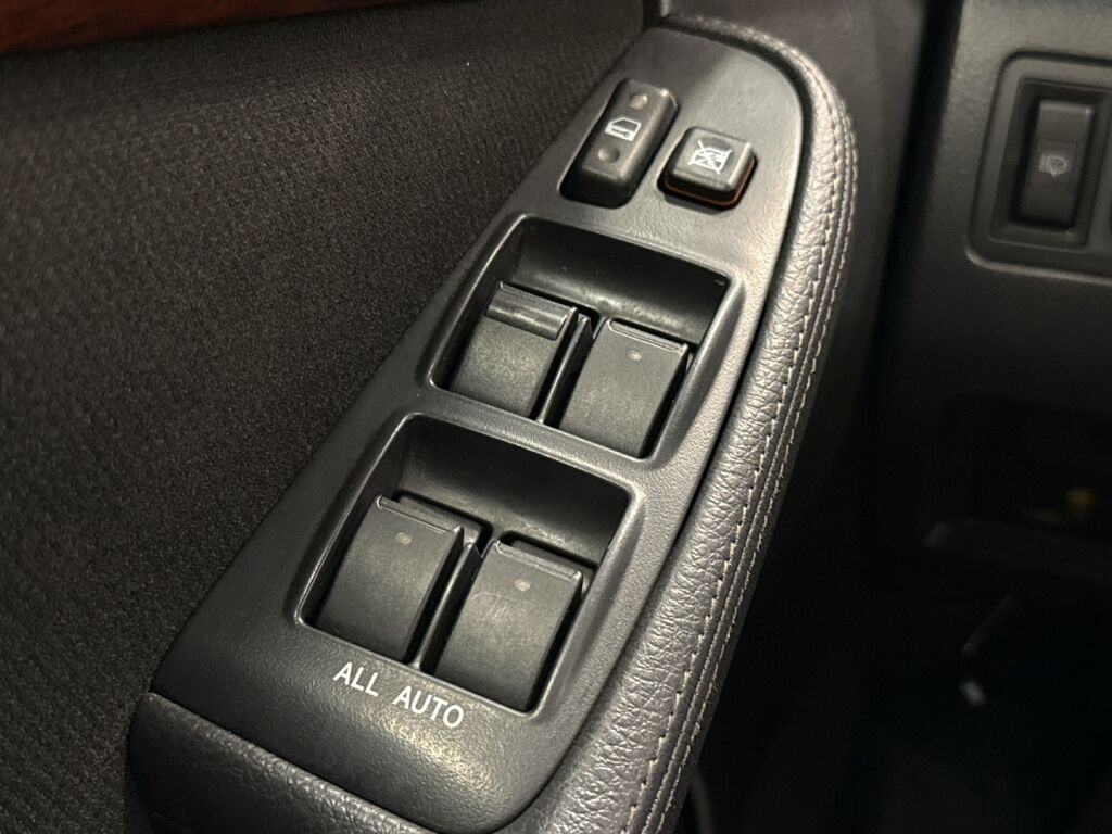 Toyota Avensis 2005 Vihreä