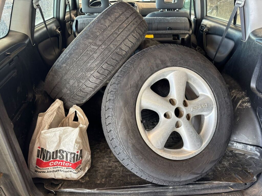 Toyota RAV4 2005 Vihreä