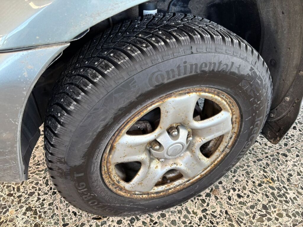 Toyota RAV4 2005 Vihreä