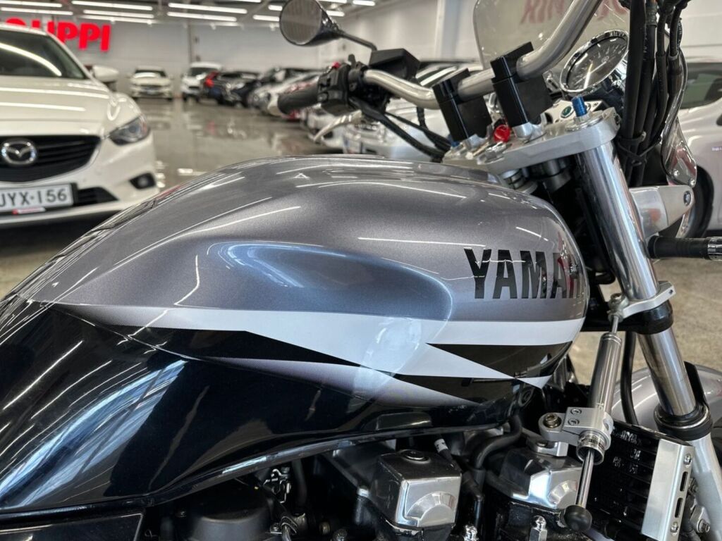 Yamaha XJR 2002 Y