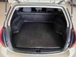 Subaru Legacy 2006 Keltainen