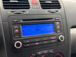 Volkswagen Jetta 2006 Ruskea (beige)
