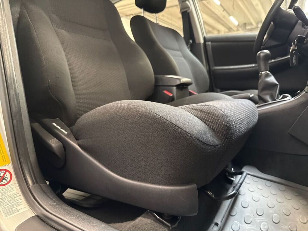Toyota Corolla 2006 Hopea