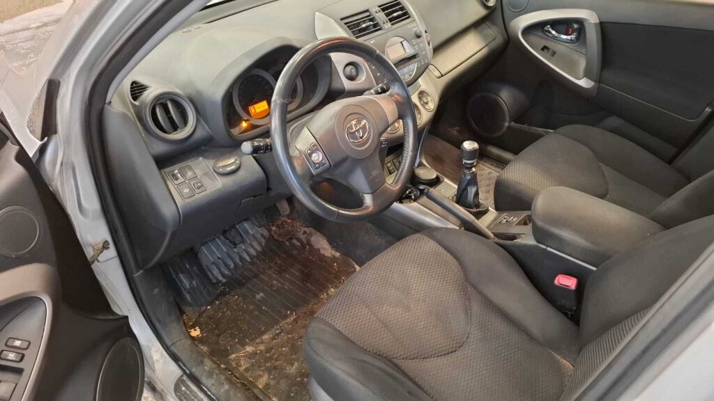 Toyota RAV4 2006 Hopea