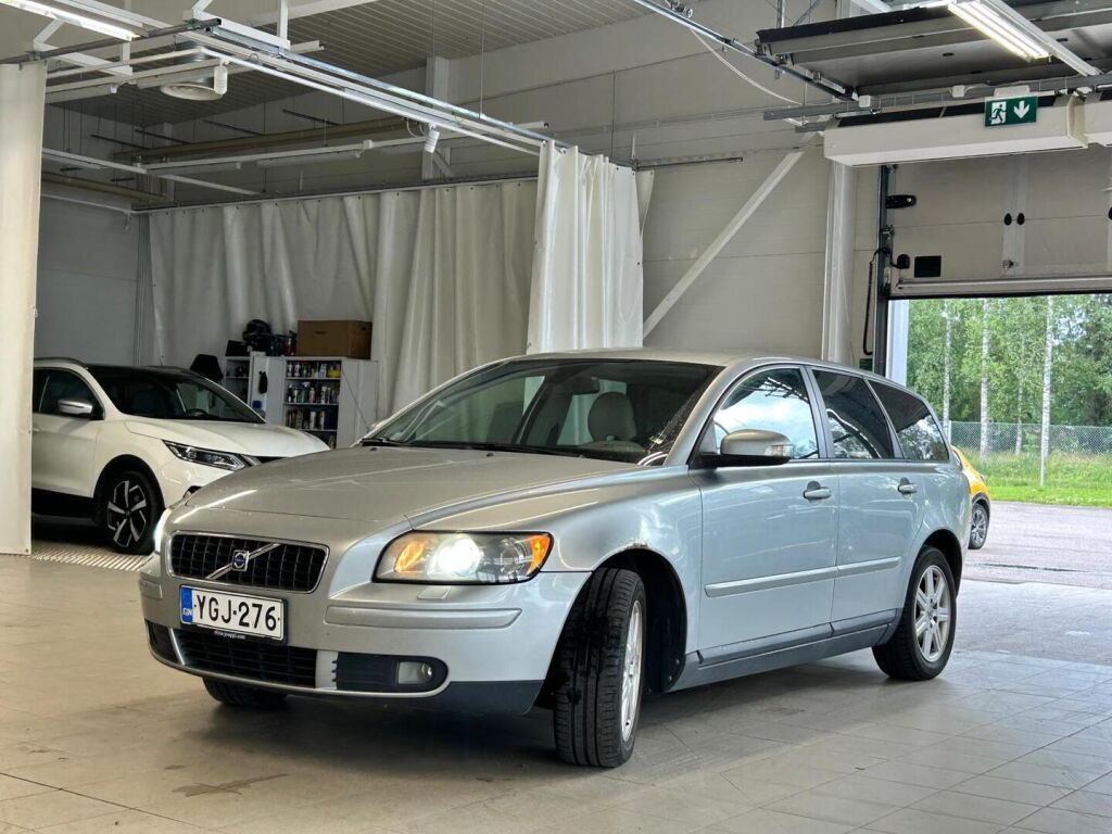 Volvo V50 2006 Met. Harmaa