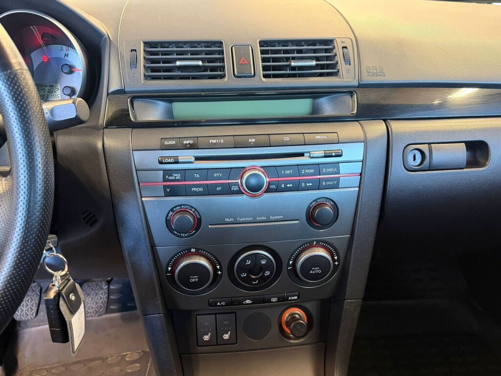 Mazda Mazda3 2006 Ruskea (beige)