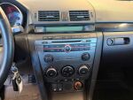 Mazda Mazda3 2006 Ruskea (beige)