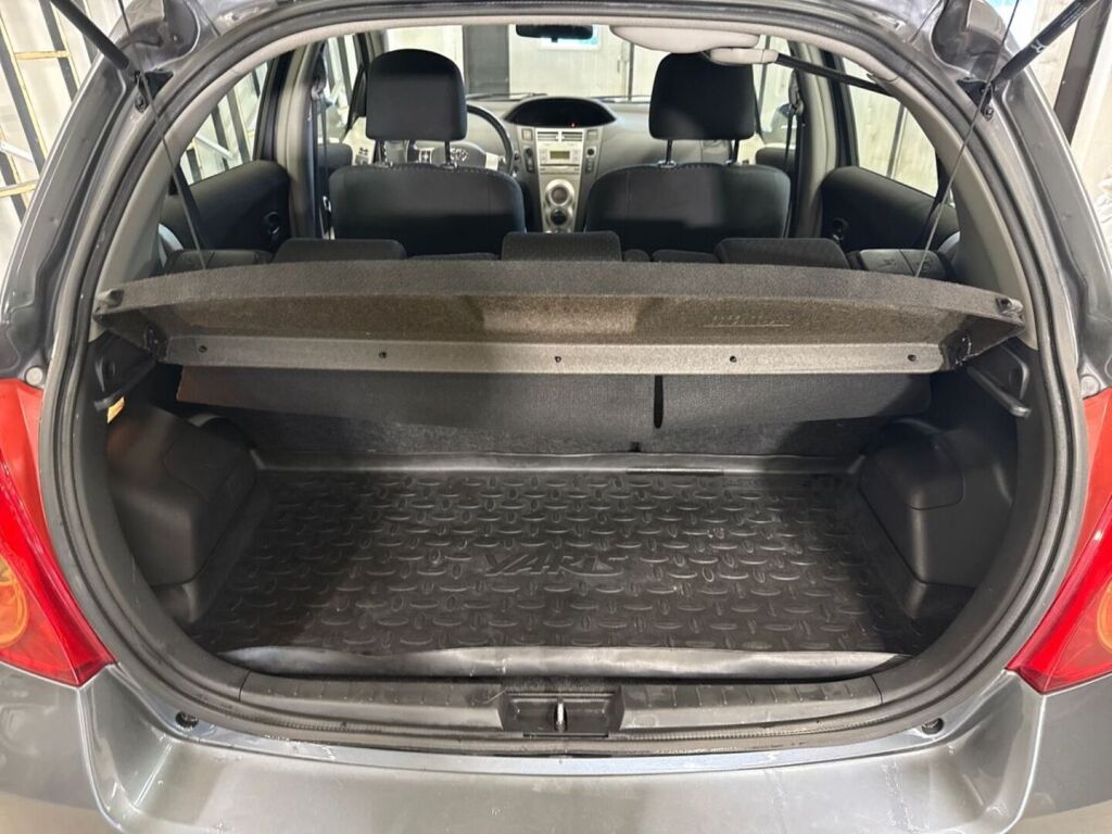 Toyota Yaris 2007 Harmaa