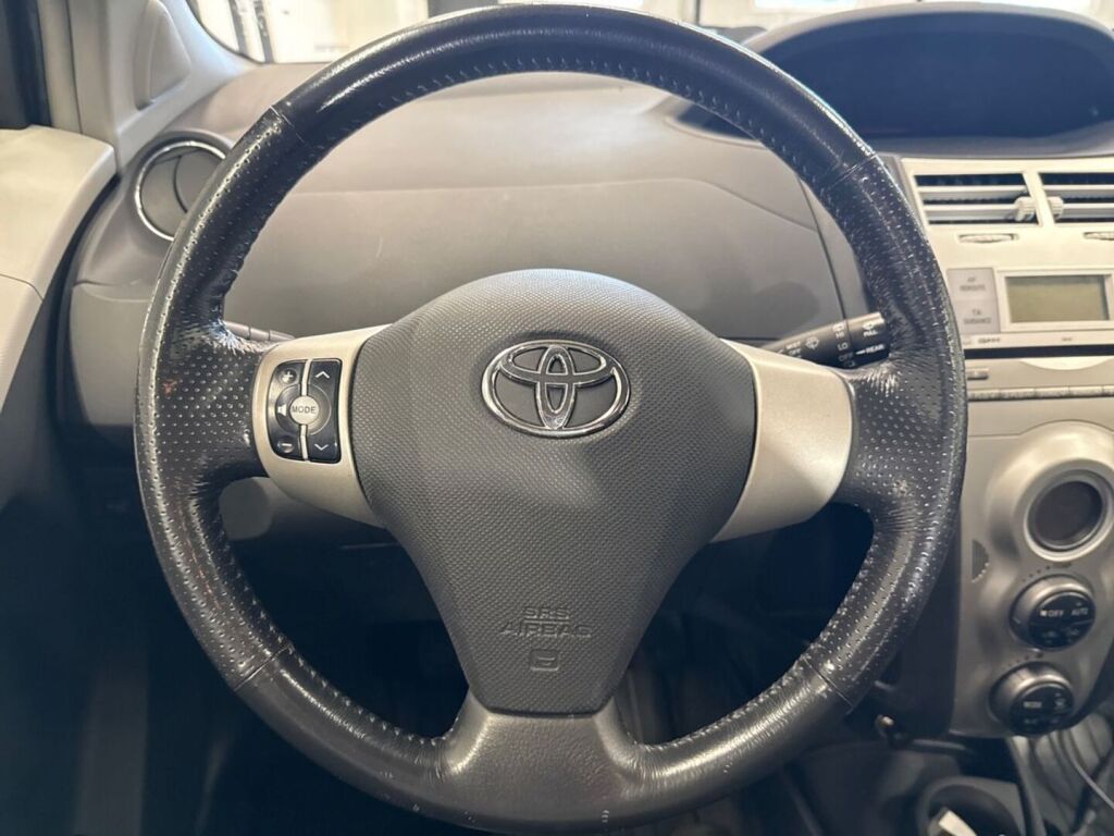 Toyota Yaris 2007 Harmaa