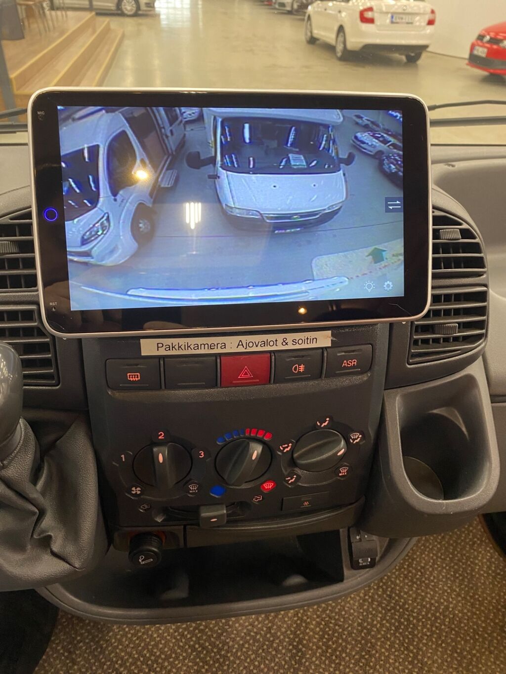 Rapido 7086F 2006 Valkoinen