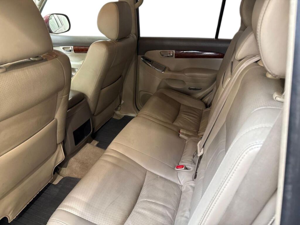 Toyota Land Cruiser 2007 Punainen