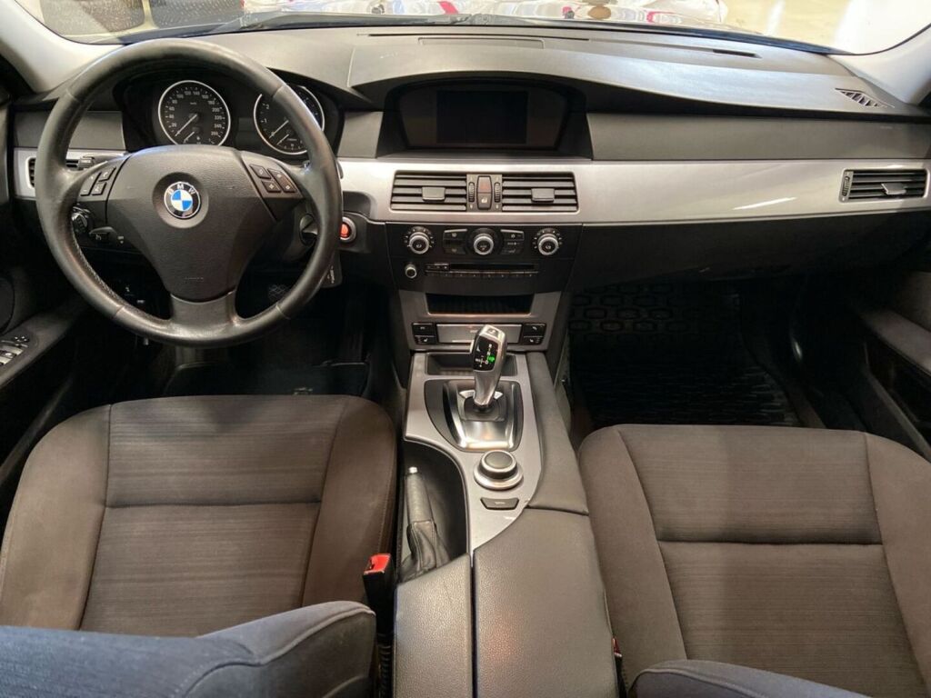 BMW 530 2007 Sininen