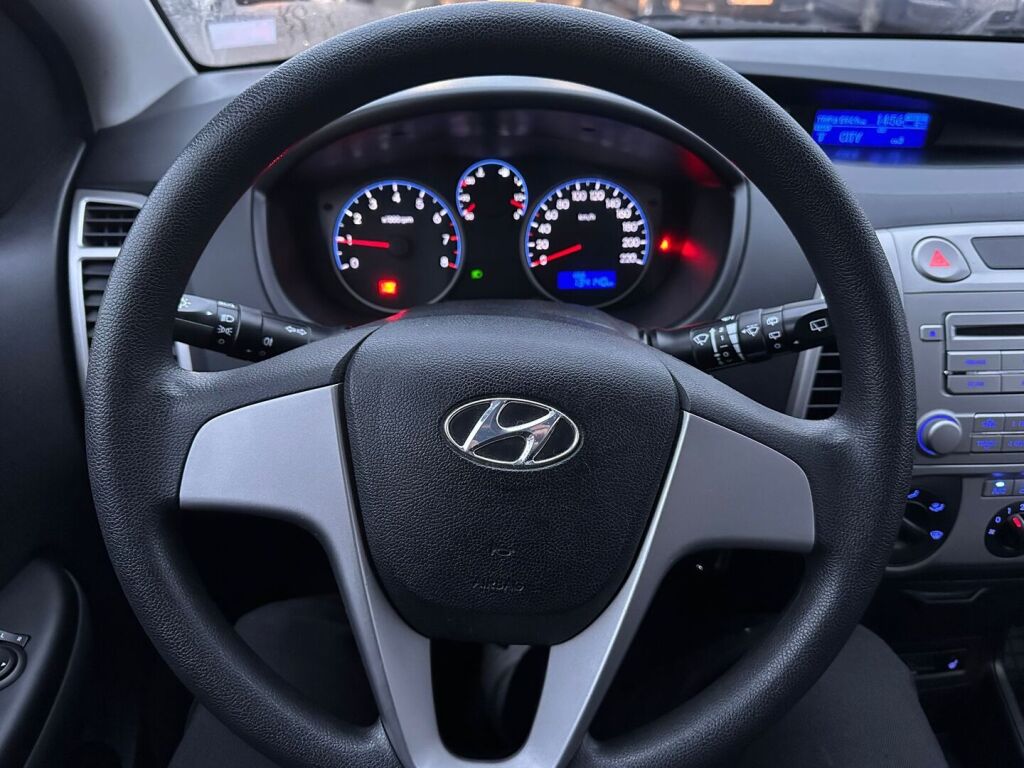 Hyundai i20 2011 Vihreä