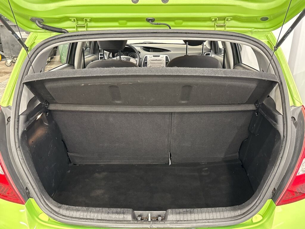 Hyundai i20 2011 Vihreä