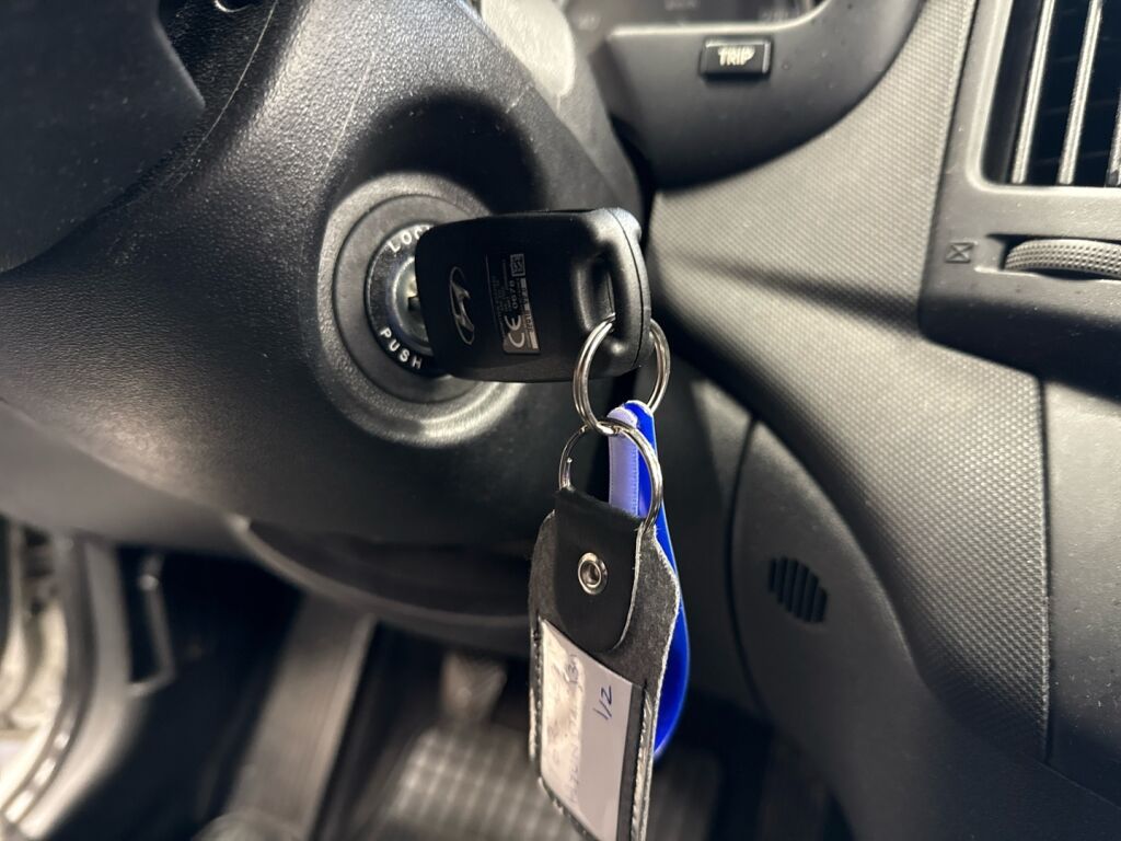 Hyundai i30 2008 Hopea