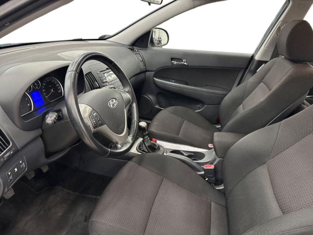 Hyundai i30 1,6 Comfort 5d 2009, kuva 7/20
