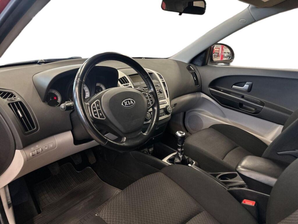 Kia Ceed 2007 Punainen