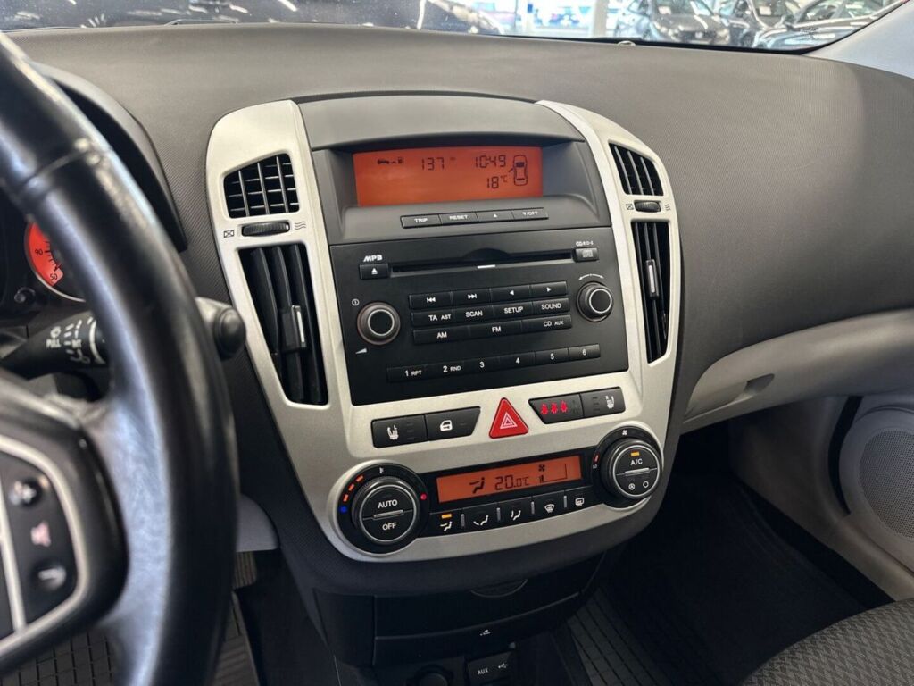 Kia Ceed 2007 Punainen