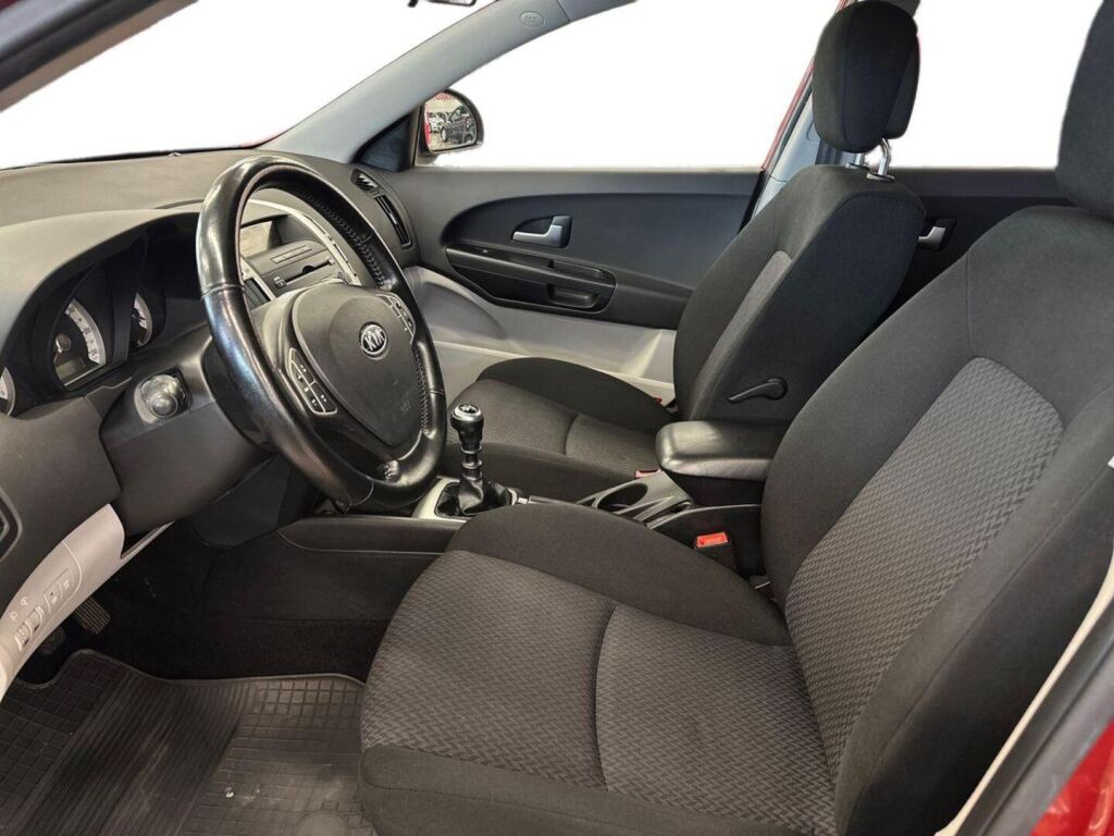 Kia Ceed 2007 Punainen