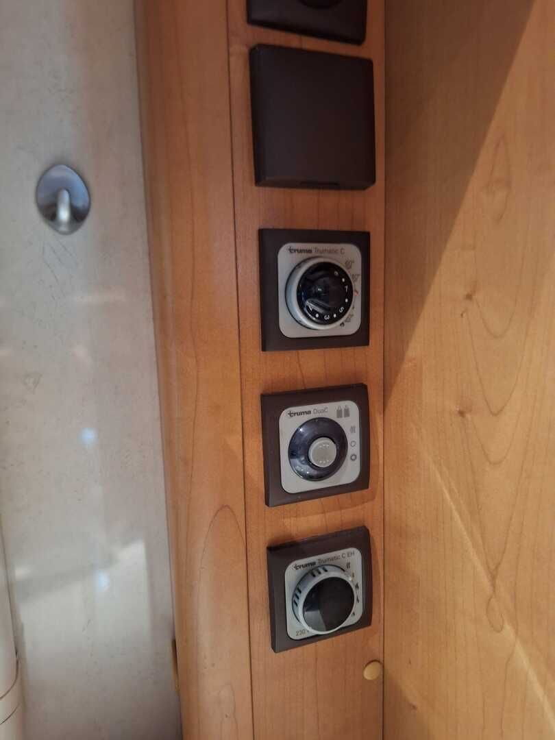 Rapido 983F 2007 Valkoinen