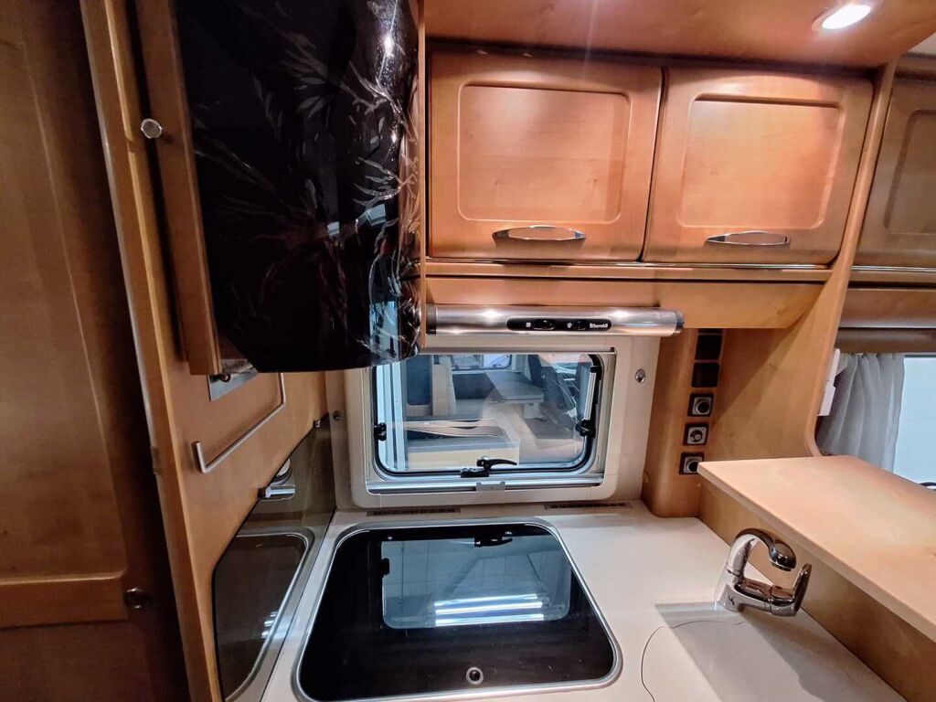 Rapido 983F 2007 Valkoinen