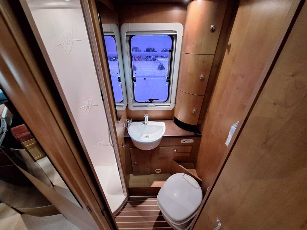 Rapido 983F 2007 Valkoinen