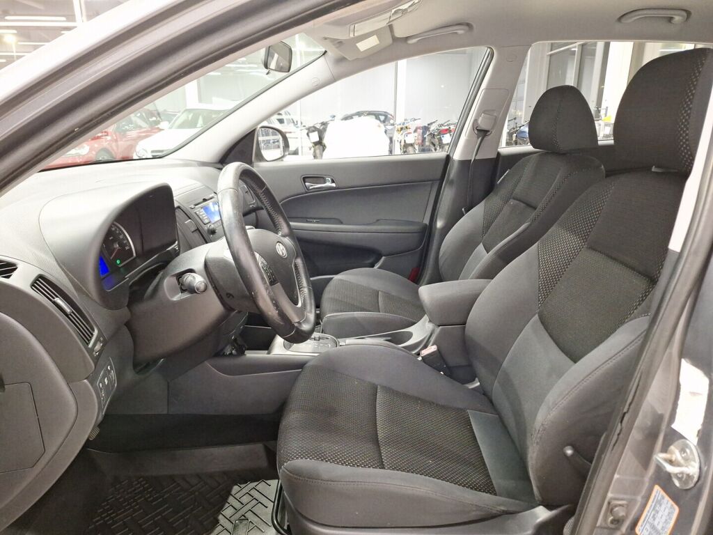 Hyundai i30 2010 Harmaa