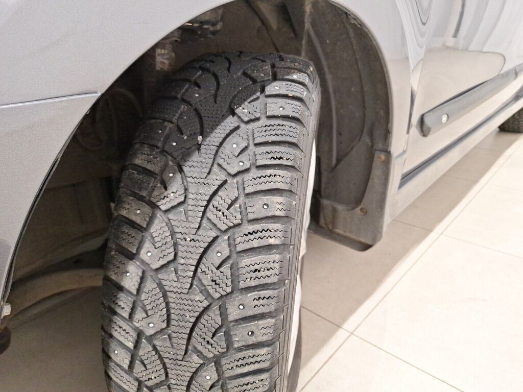 Hyundai i30 2010 Harmaa