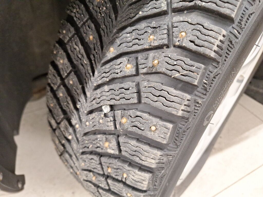 Volvo V70 2008 Harmaa