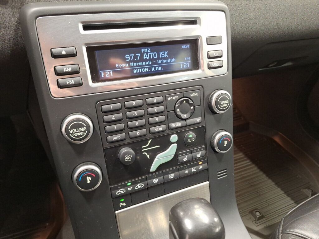 Volvo V70 2008 Harmaa