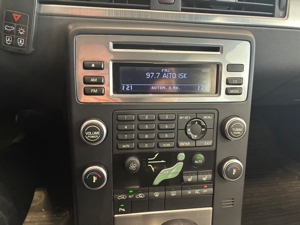 Volvo V70 2008 Harmaa