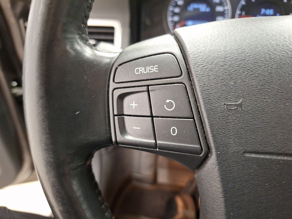 Volvo V70 2008 Harmaa