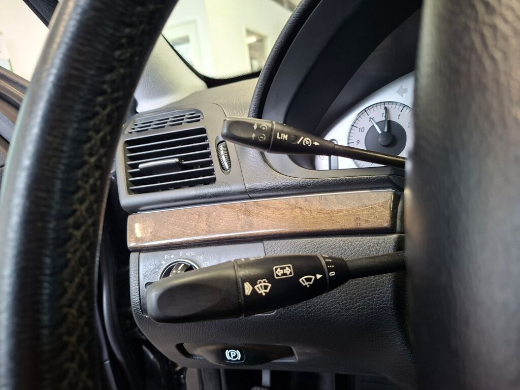 Mercedes-Benz E 2008 Musta
