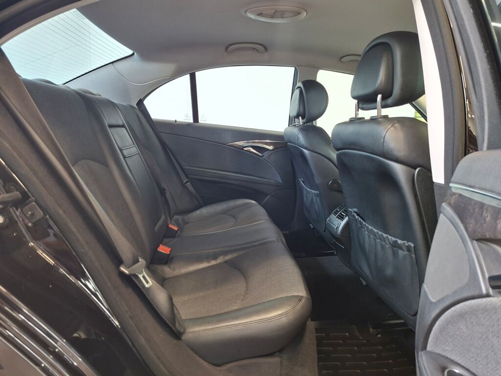 Mercedes-Benz E 2008 Musta