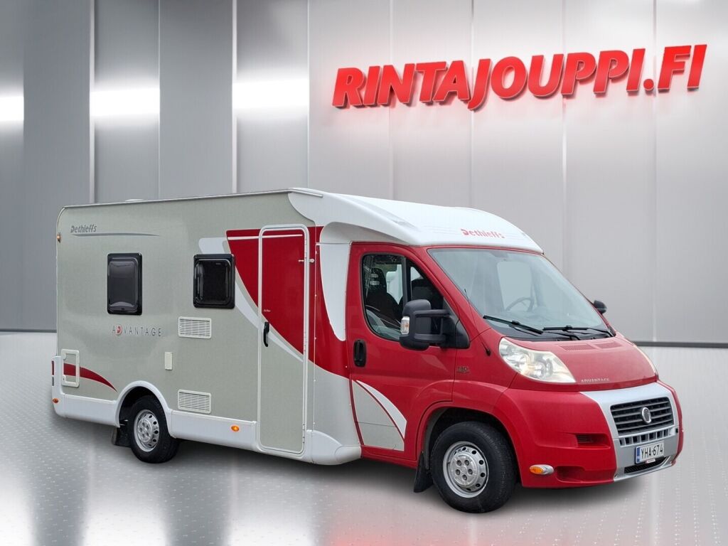 Dethleffs Advantage T 5841 2008 Punainen
