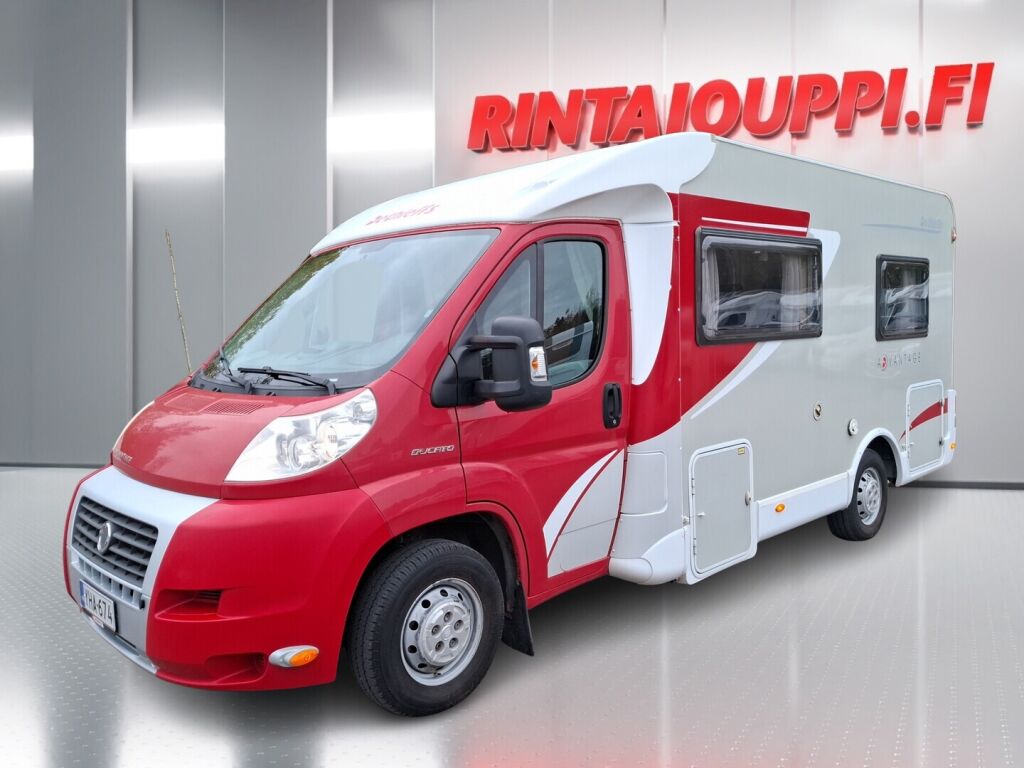 Dethleffs Advantage T 5841 2008 Punainen