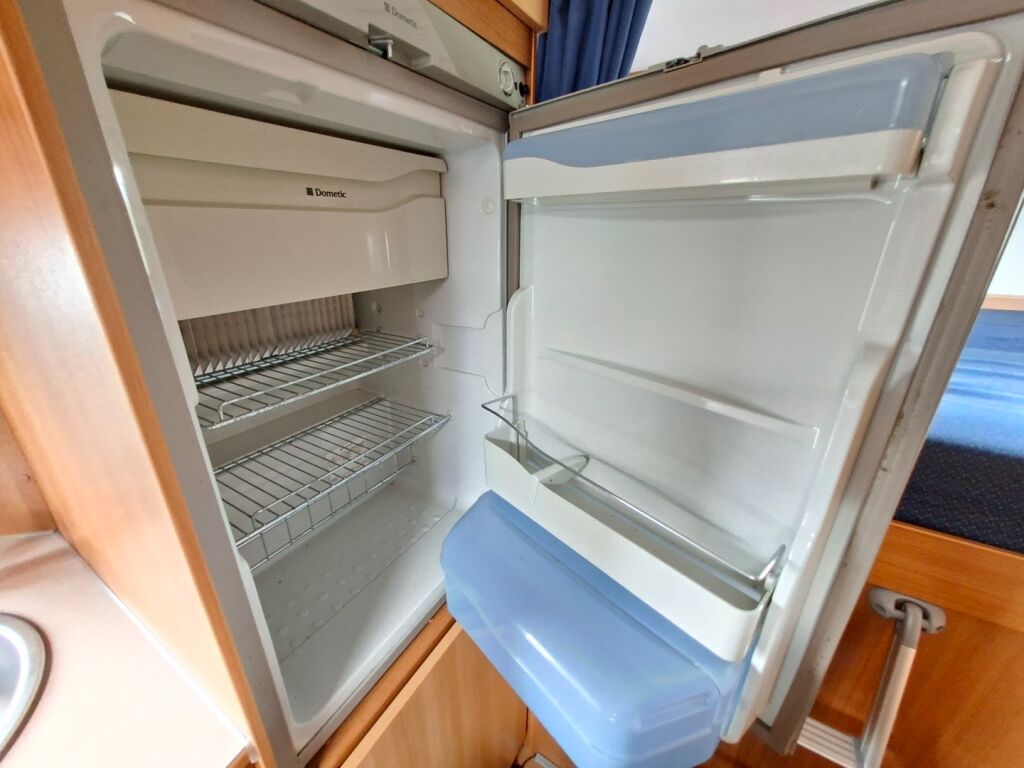 Carado T 344 2008 Valkoinen