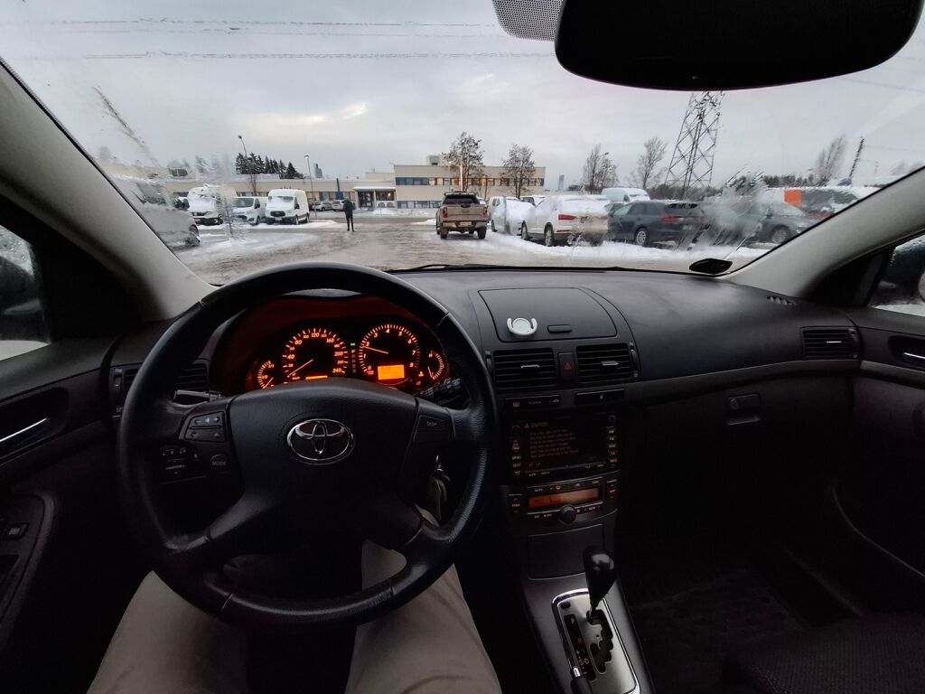 Toyota Avensis 2008 Hopea