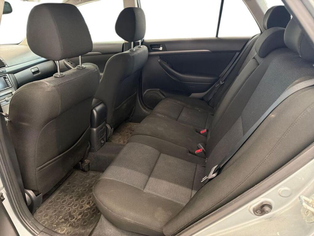 Toyota Avensis 2008 Hopea