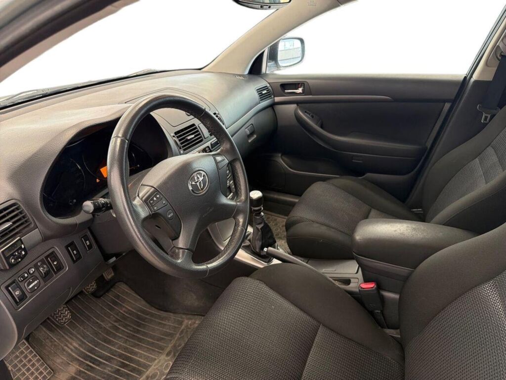 Toyota Avensis 2008 Hopea