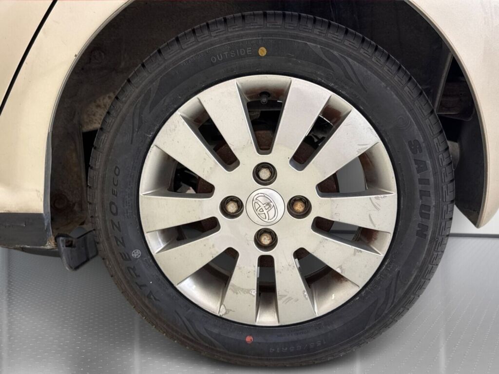 Toyota AYGO 2008 Harmaa