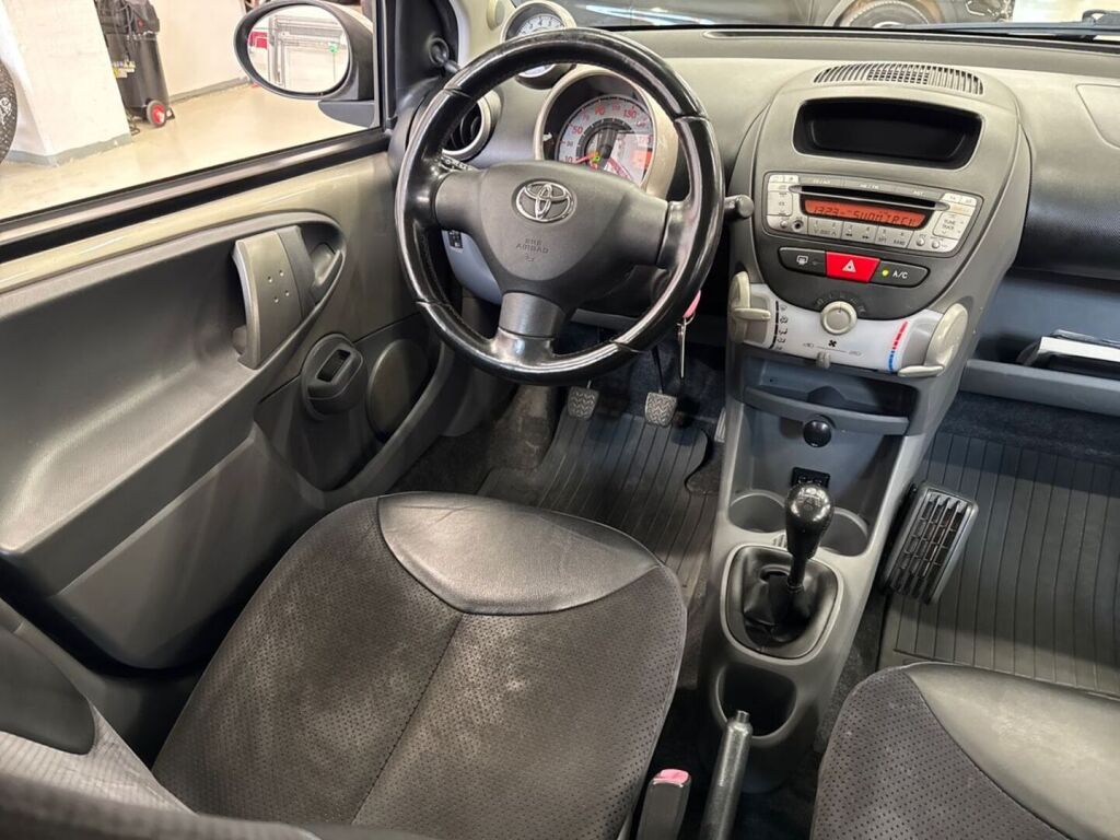 Toyota AYGO 2008 Harmaa