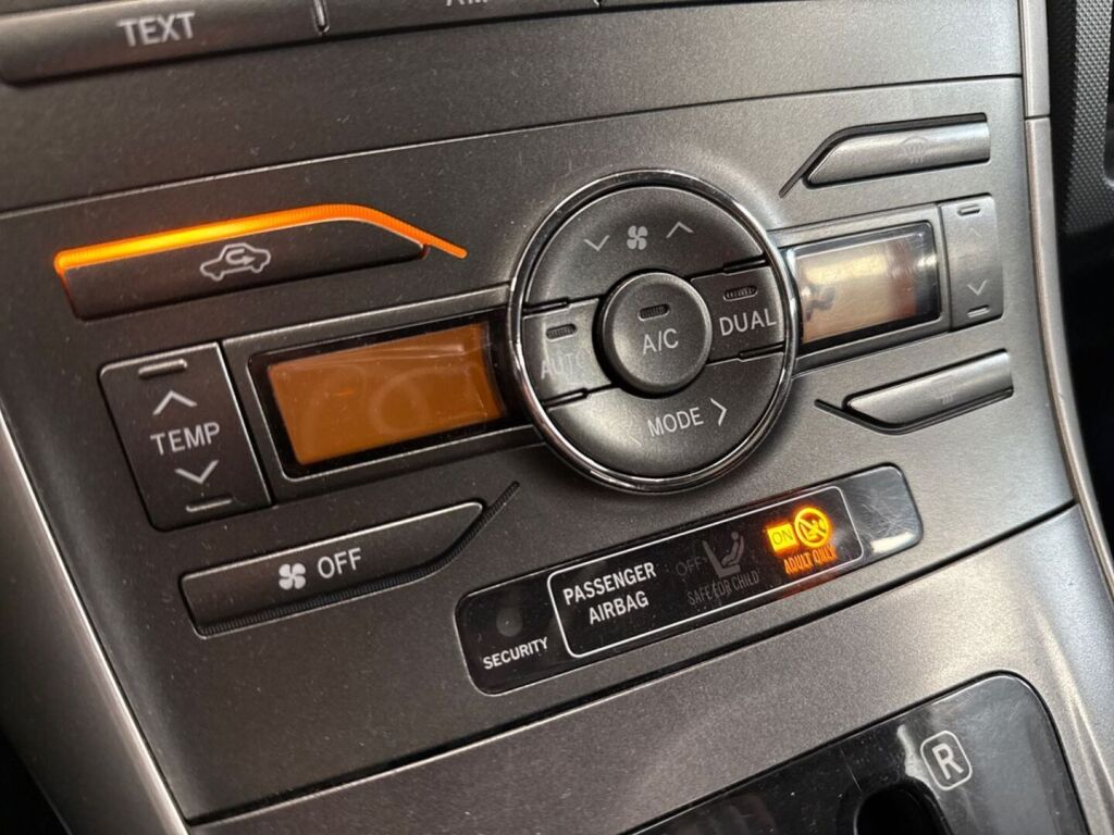 Toyota Auris 2008 Harmaa