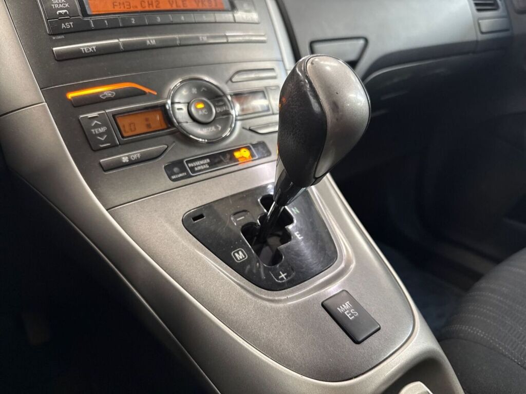 Toyota Auris 2008 Harmaa